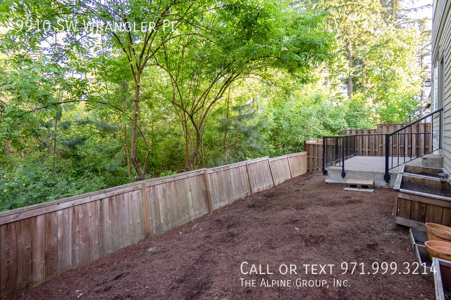 💘 Valentine’s Day Special! 🌼 Beautiful Corner-Lot Home – Bright, Airy & Inviting + Dinner on Us! property image