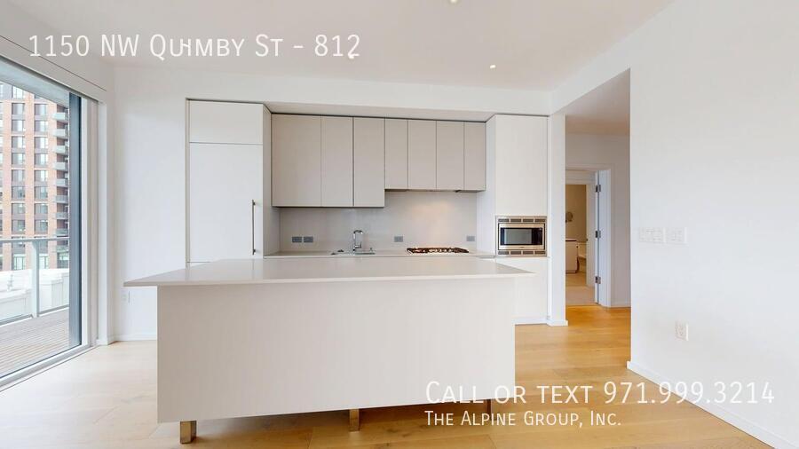 🌆 North Pearl Views Made Sweeter 💝 Valentine’s Day Move-In Special property image