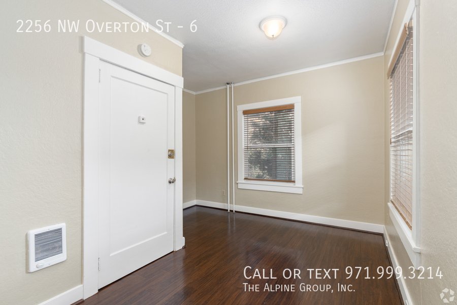 💘 Valentine’s Day Special! Studio Living on NW 23rd – Move-In Before 2/14 property image