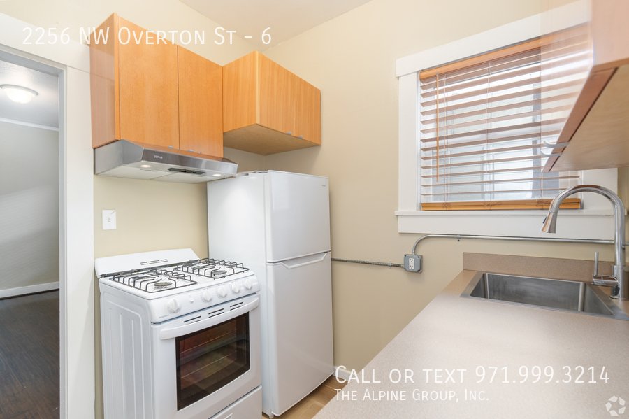 💘 Valentine’s Day Special! Studio Living on NW 23rd – Move-In Before 2/14 property image