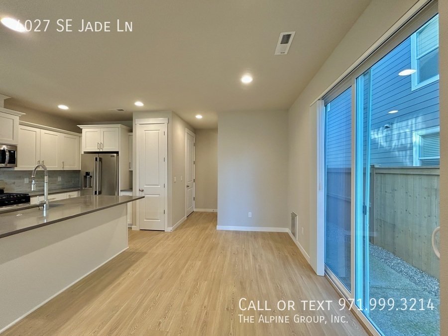 🌹 🛋️ Stylish 2024 Build with Dual Primary Suites | Valentine’s Day Move-In Bonus property image