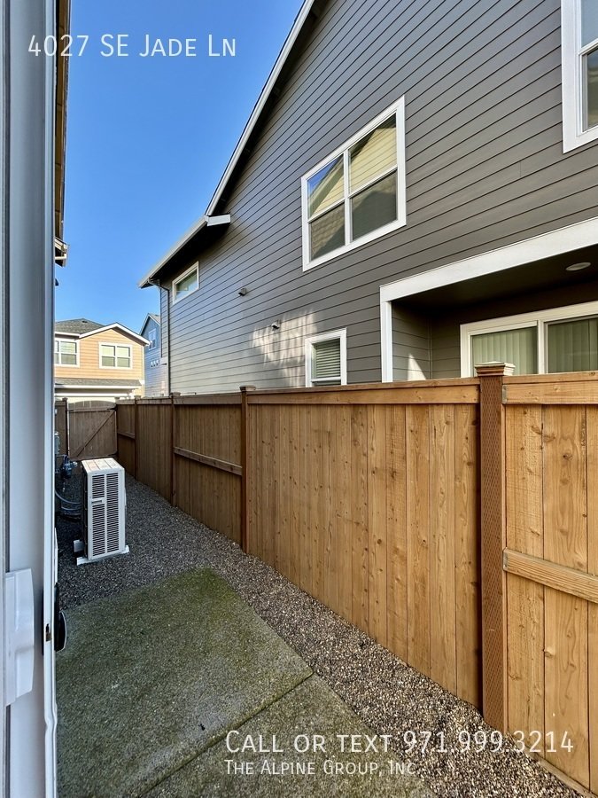 🌹 🛋️ Stylish 2024 Build with Dual Primary Suites | Valentine’s Day Move-In Bonus property image