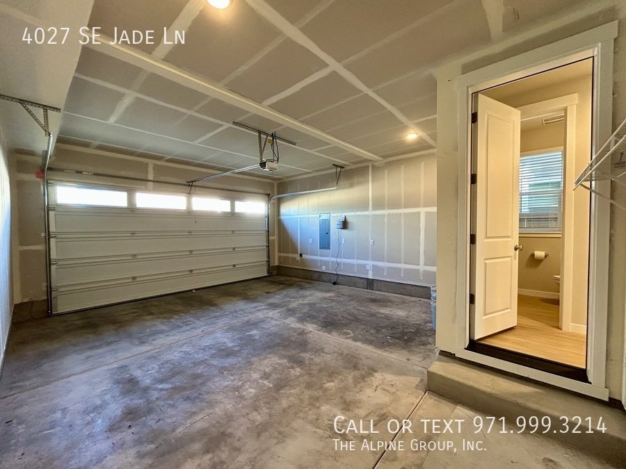 🌹 🛋️ Stylish 2024 Build with Dual Primary Suites | Valentine’s Day Move-In Bonus property image