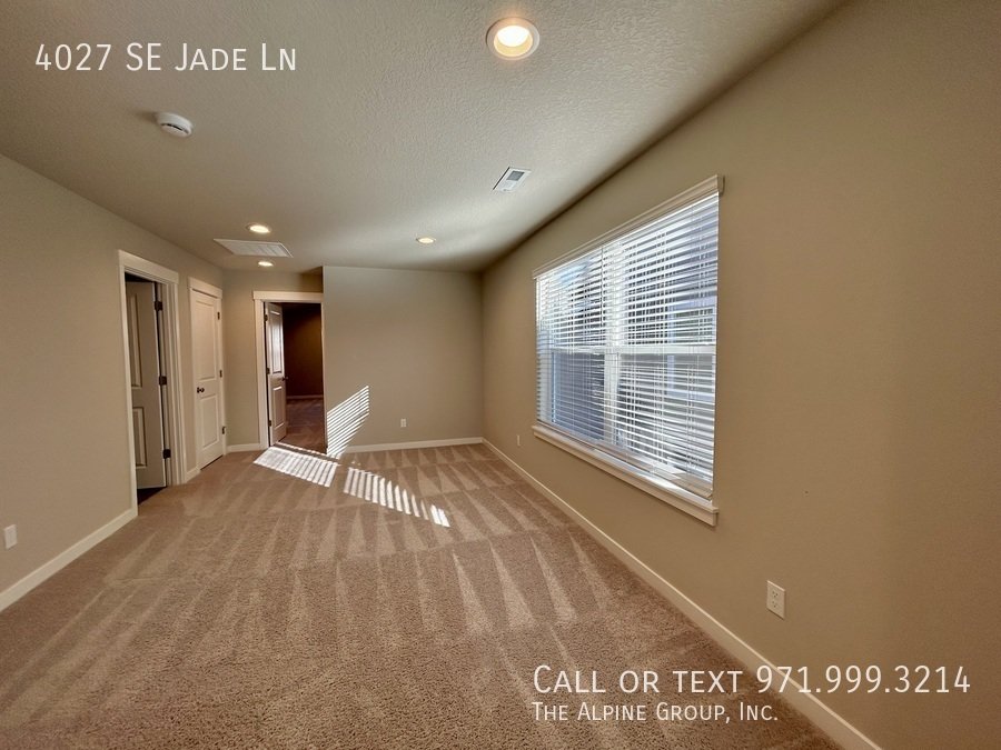 🌹 🛋️ Stylish 2024 Build with Dual Primary Suites | Valentine’s Day Move-In Bonus property image