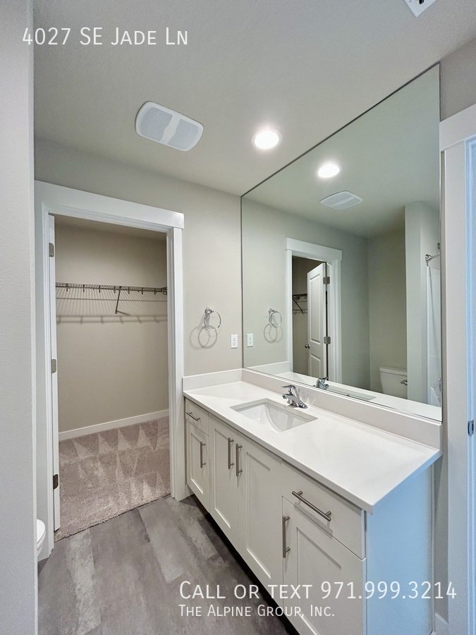 🌹 🛋️ Stylish 2024 Build with Dual Primary Suites | Valentine’s Day Move-In Bonus property image