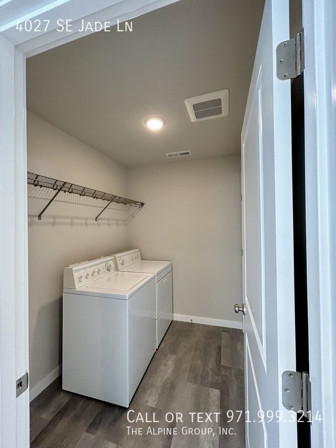 🌹 🛋️ Stylish 2024 Build with Dual Primary Suites | Valentine’s Day Move-In Bonus property image