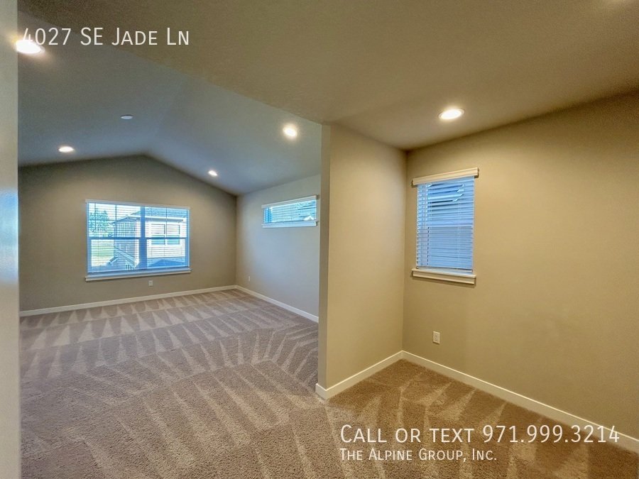 🌹 🛋️ Stylish 2024 Build with Dual Primary Suites | Valentine’s Day Move-In Bonus property image