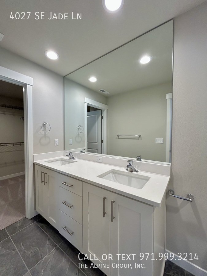 🌹 🛋️ Stylish 2024 Build with Dual Primary Suites | Valentine’s Day Move-In Bonus property image