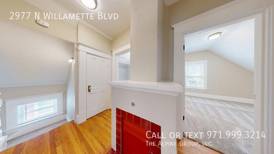 🌹🏡 River View Retreat in North Portland 🌊 | 💝 Move-In Before 2/14 & Enjoy a $100 Dinner Gift! 🍽️ property image