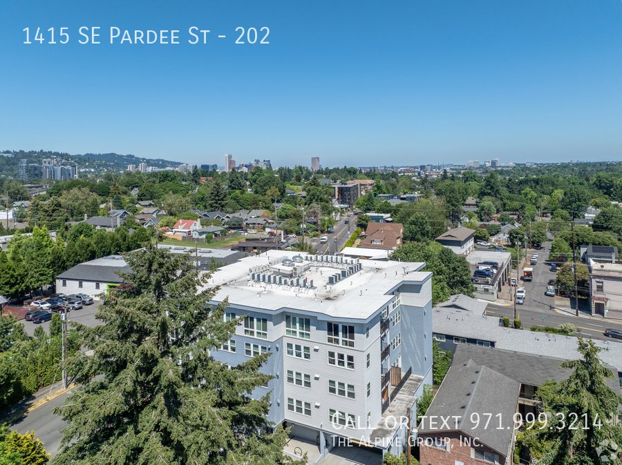 🌿 Modern Tristan 1BR 🌟 Move In by 2/14: Free Rent + Dinner Included! property image