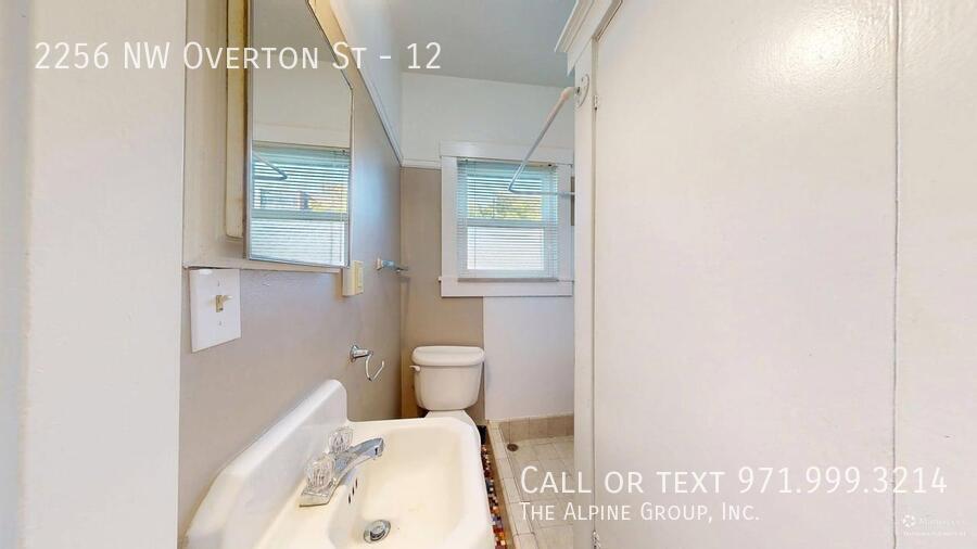 🌹 Studio on NW 23rd | Valentine’s Day Move-In Bonus – Dinner Gift Included property image