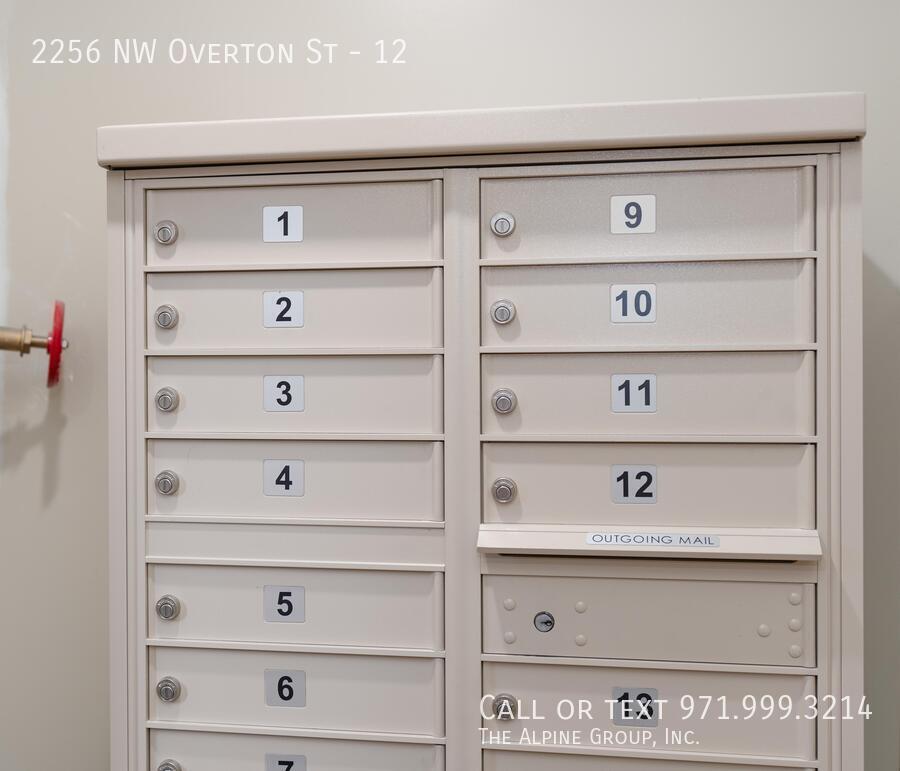 🌹 Studio on NW 23rd | Valentine’s Day Move-In Bonus – Dinner Gift Included property image