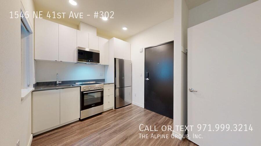 🌹 🏡 Luxury Details & Prime Location at 41 Central | Valentine’s Day Special property image