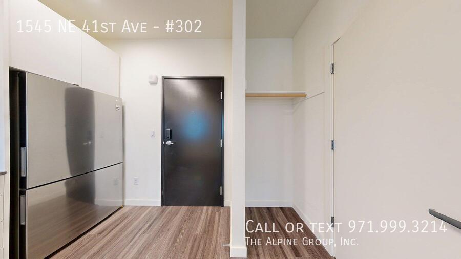 🌹 🏡 Luxury Details & Prime Location at 41 Central | Valentine’s Day Special property image