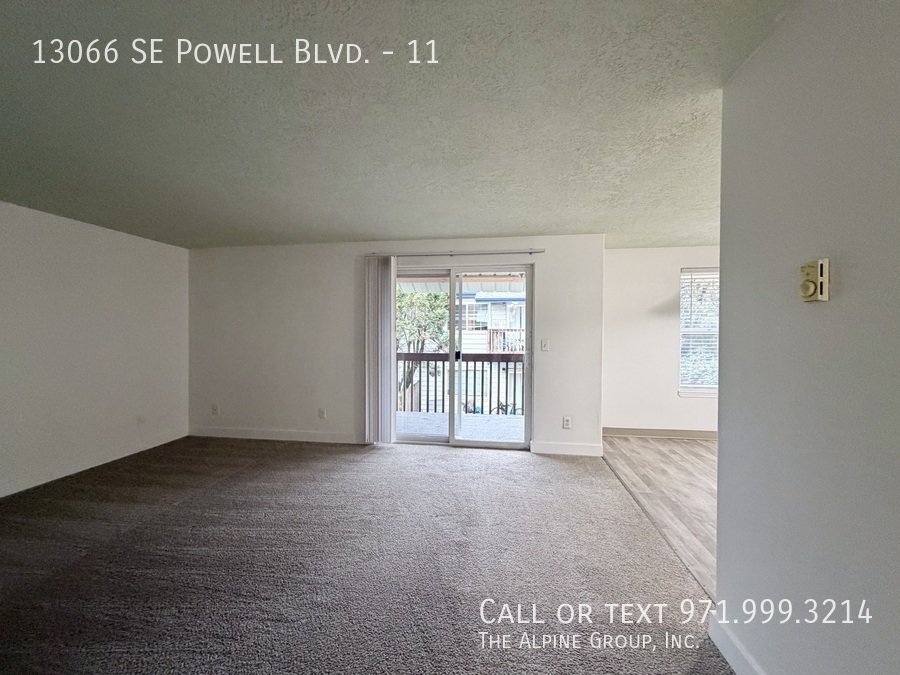 ❤️ Love the Extras! Parking & Garage Specials + $100 Dinner Gift 🍷 property image