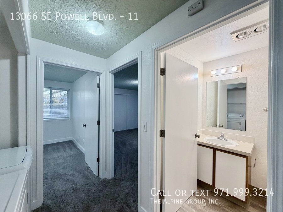 ❤️ Love the Extras! Parking & Garage Specials + $100 Dinner Gift 🍷 property image