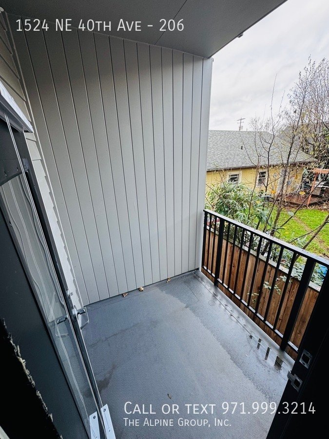 🌟 Meridian 40 Made Sweeter 💝 In-Unit Laundry + Free Rent + $100 Dinner Gift property image