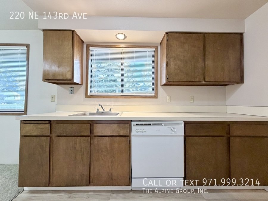 ❤️ Love Where You Live! End-Unit Comfort + $100 Dinner Gift 🍷 property image