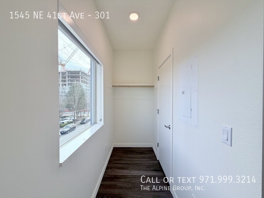 💝 Move-In by 2/14: 🏡 Luxury Details & Prime Location at 41 Central property image