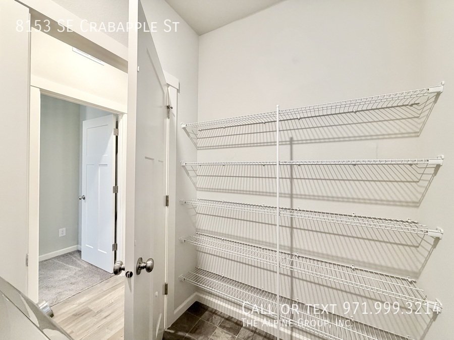 🌹 $250 OFF + Valentine’s Day $100 Dinner Gift! ✨ property image