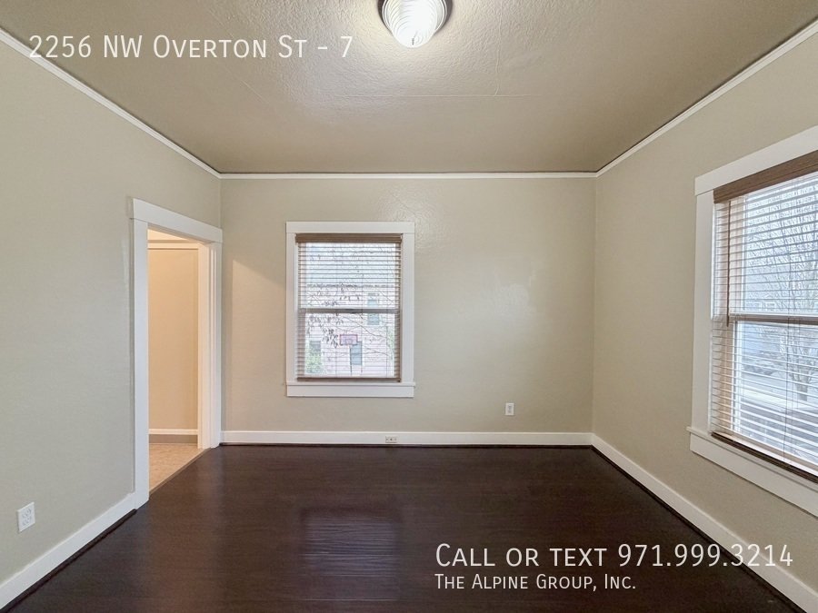 Top Floor Studio Near 23rd! Secure Building! property image