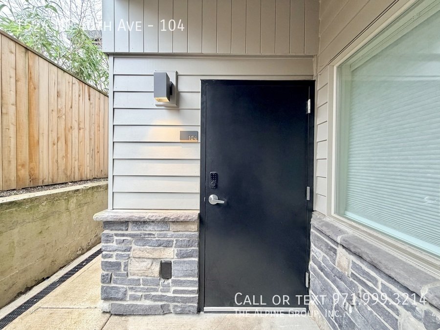 🌟Ground Floor Studio with In-Unit Laundry property image