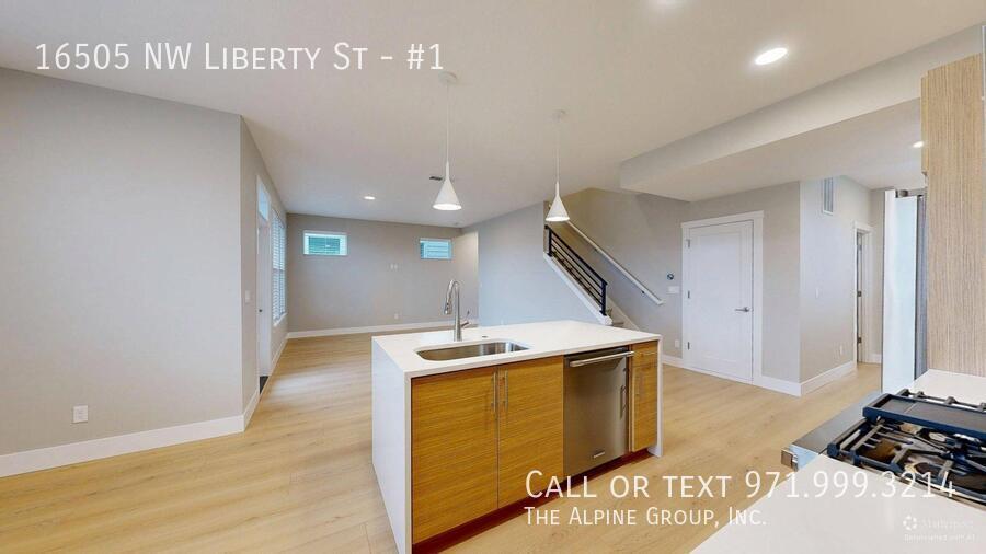 ✨ Brand-New 2025 Build with Dual En-Suites & Designer Kitchen property image