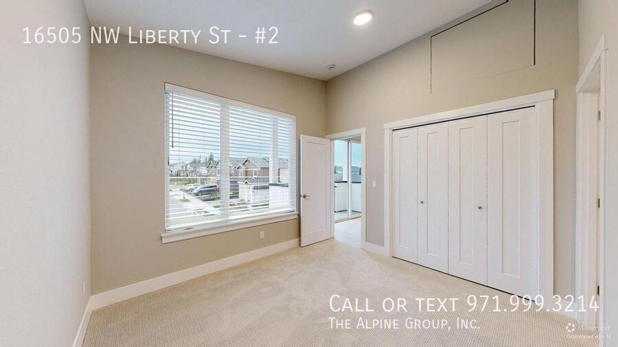 ✨ Brand-New Liberty Duplex – Vaulted Ceilings & Covered Balcony property image