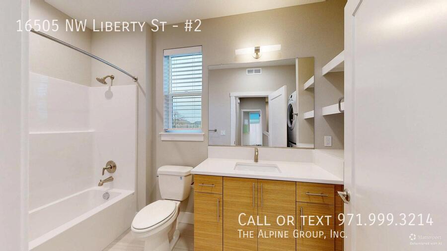 ✨ Brand-New Liberty Duplex – Vaulted Ceilings & Covered Balcony property image