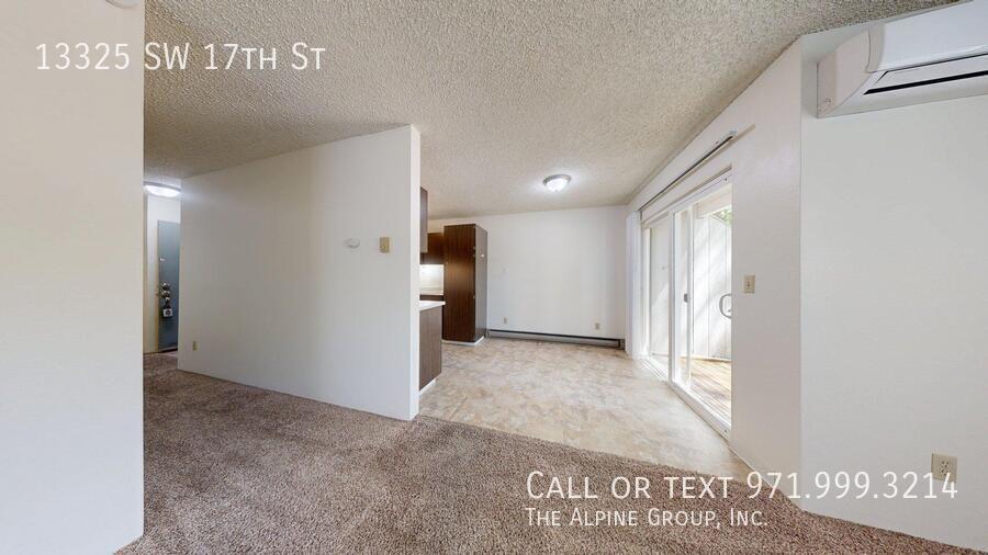 🌟 Quiet Corner Unit with Prime Location property image