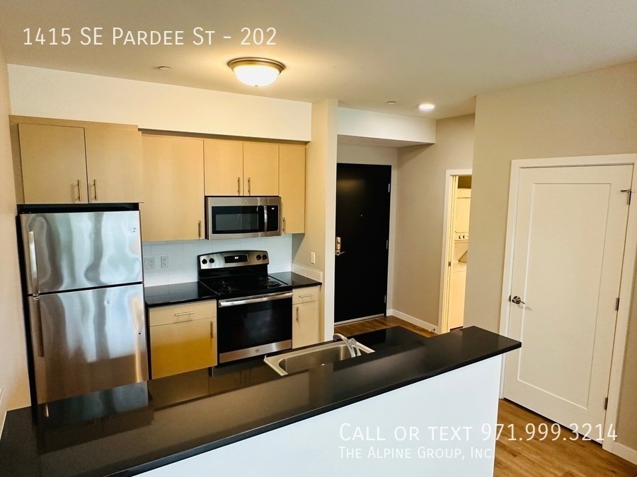 🏠 A Fresh Start — On Us (First + Last FREE!) 🌿 Modern Tristan 1BR property image