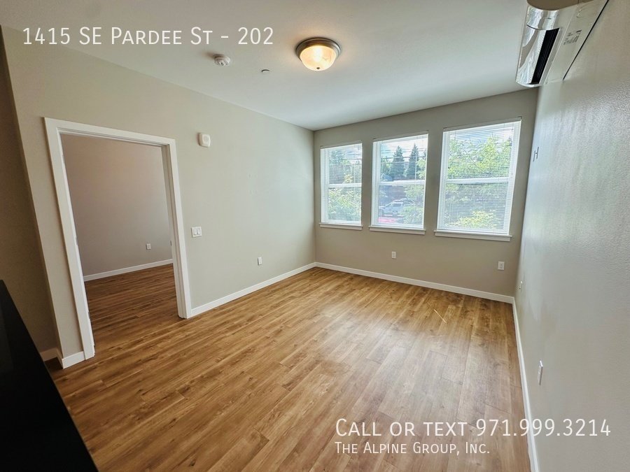 🏠 A Fresh Start — On Us (First + Last FREE!) 🌿 Modern Tristan 1BR property image