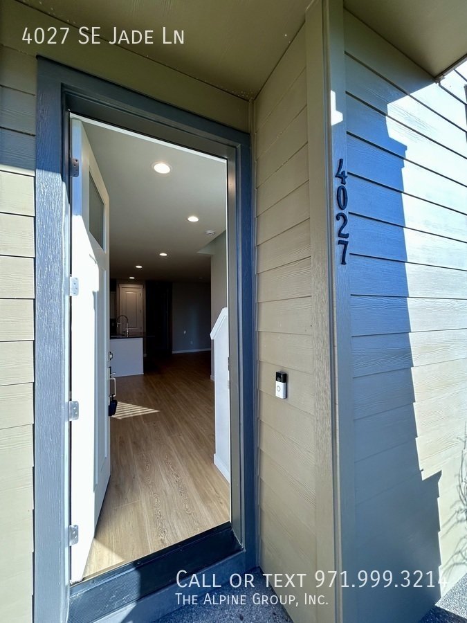 $300 OFF! Move-in by 3.16 |🛋️ Stylish 2024 Build with Dual Primary Suites property image