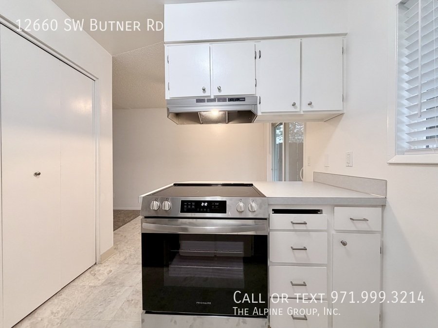 🌿Get $500 OFF - APPLY NOW | Parkside End Unit property image