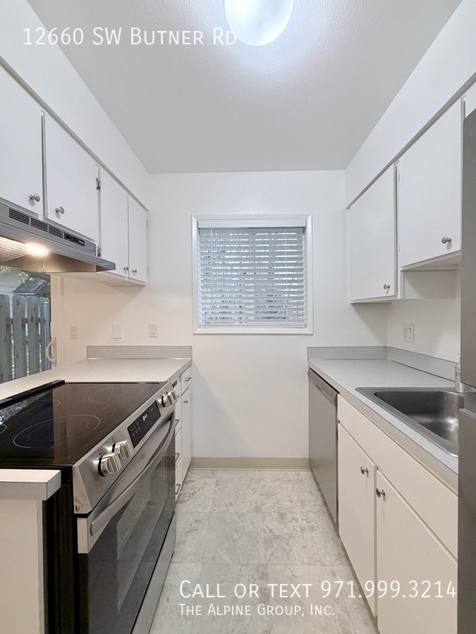 🌿Get $500 OFF - APPLY NOW | Parkside End Unit property image