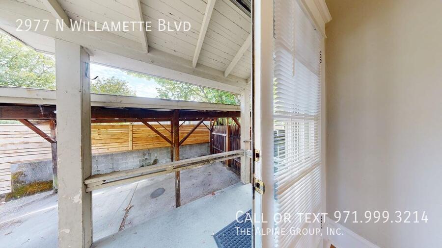 Charming Updated Home with River Views in North Portland 🌿 property image