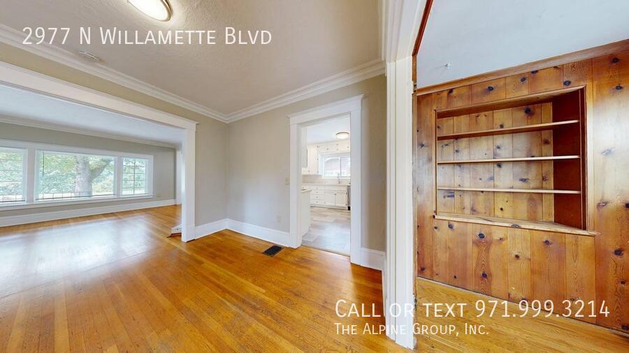 Charming Updated Home with River Views in North Portland 🌿 property image