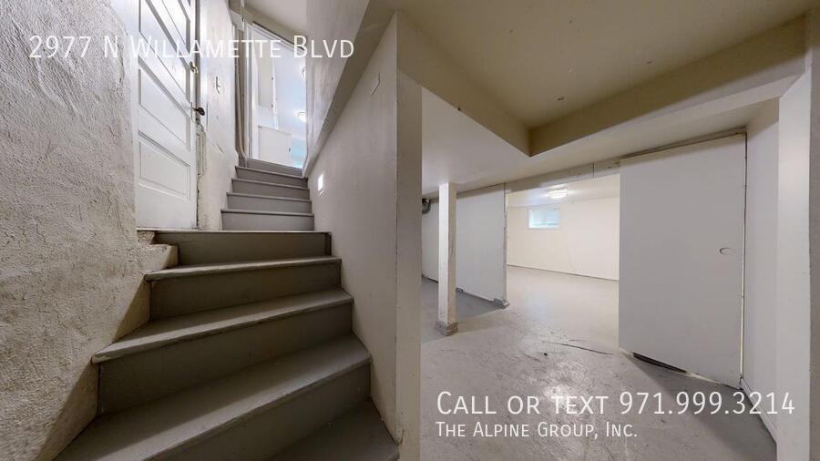 Charming Updated Home with River Views in North Portland 🌿 property image