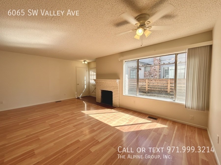 Townhome‑Style 2 Bedroom / 1.5 Bath in a Small 4‑Unit Community! property image