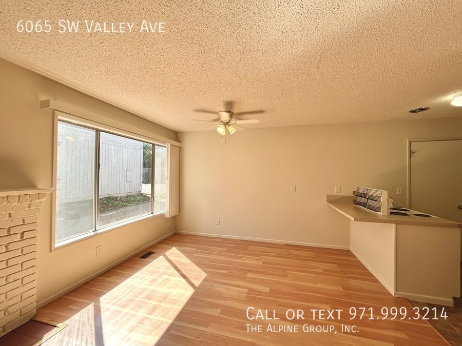 Townhome‑Style 2 Bedroom / 1.5 Bath in a Small 4‑Unit Community! property image