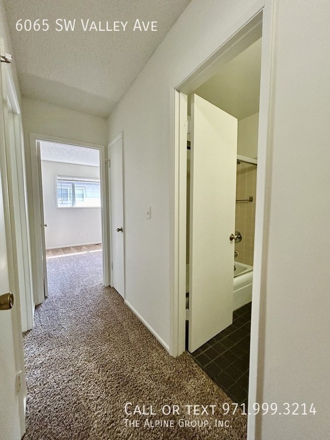 Townhome‑Style 2 Bedroom / 1.5 Bath in a Small 4‑Unit Community! property image