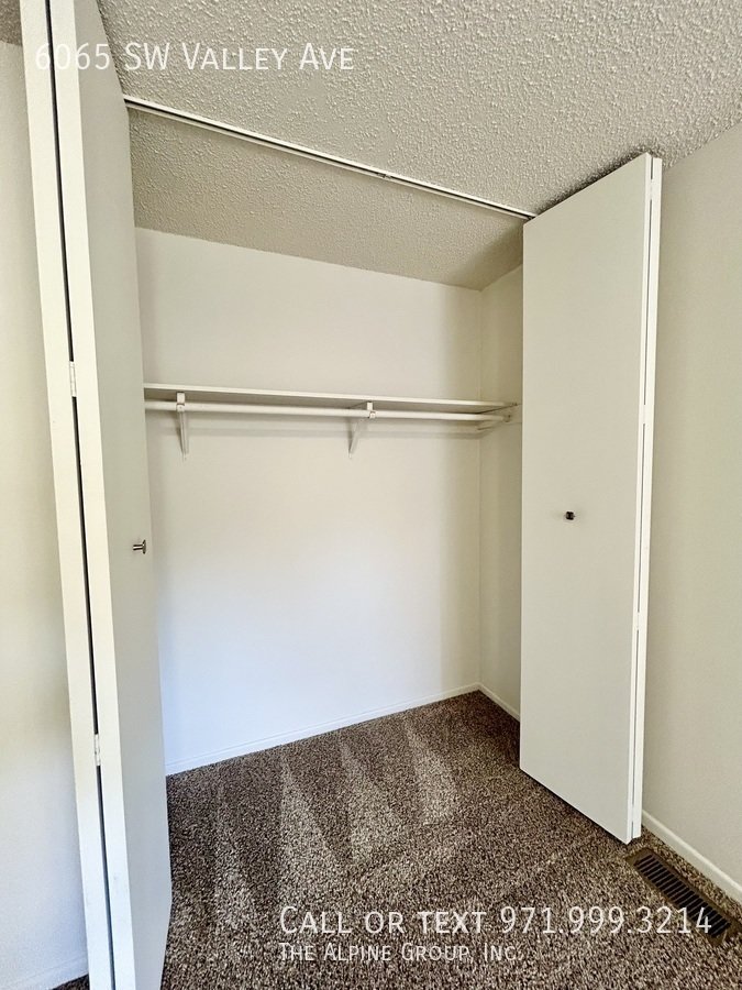 Townhome‑Style 2 Bedroom / 1.5 Bath in a Small 4‑Unit Community! property image