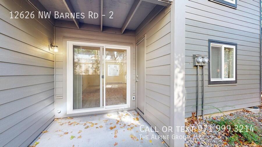 🌿 Westlake Village Condo – Ground‑Floor Living in a Peaceful Community property image