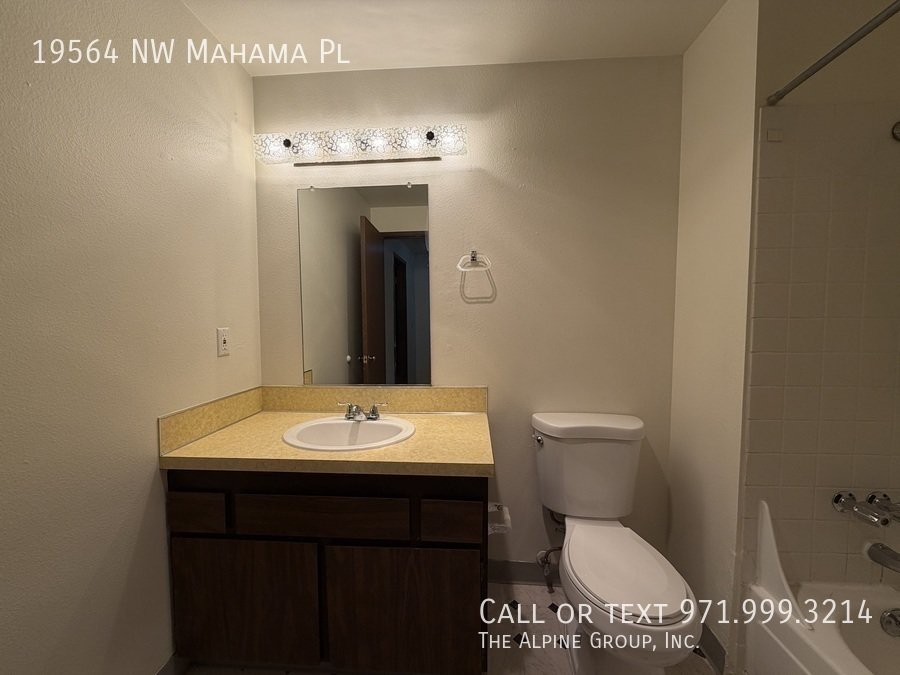 Charming Rock Creek Townhome | 2 Bed / 1.5 Bath | Private Patio + In‑Unit Laundry property image