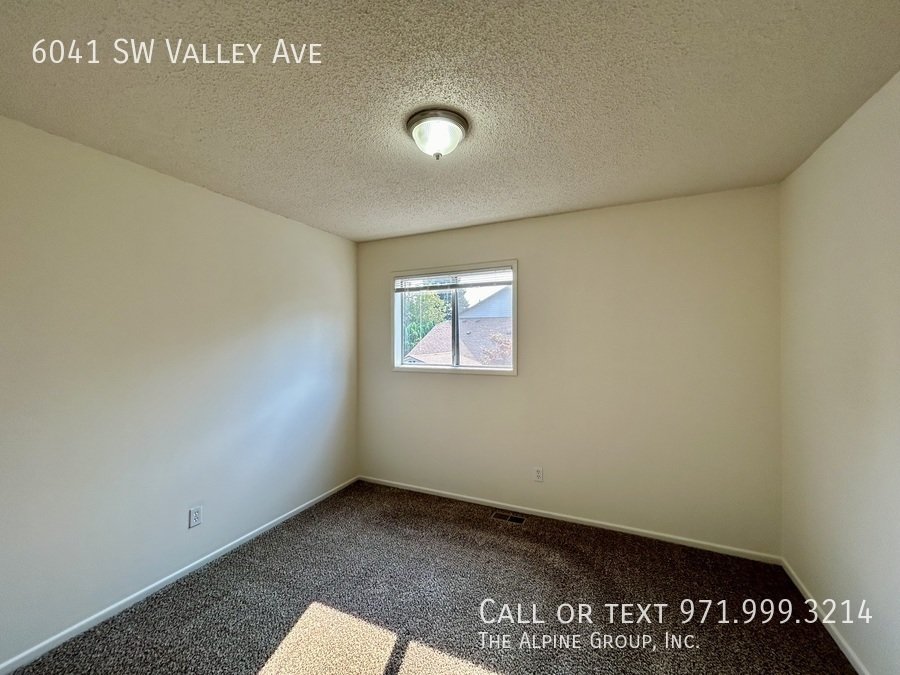 🚗 2BR Apartment with Garage & Great Natural Light property image